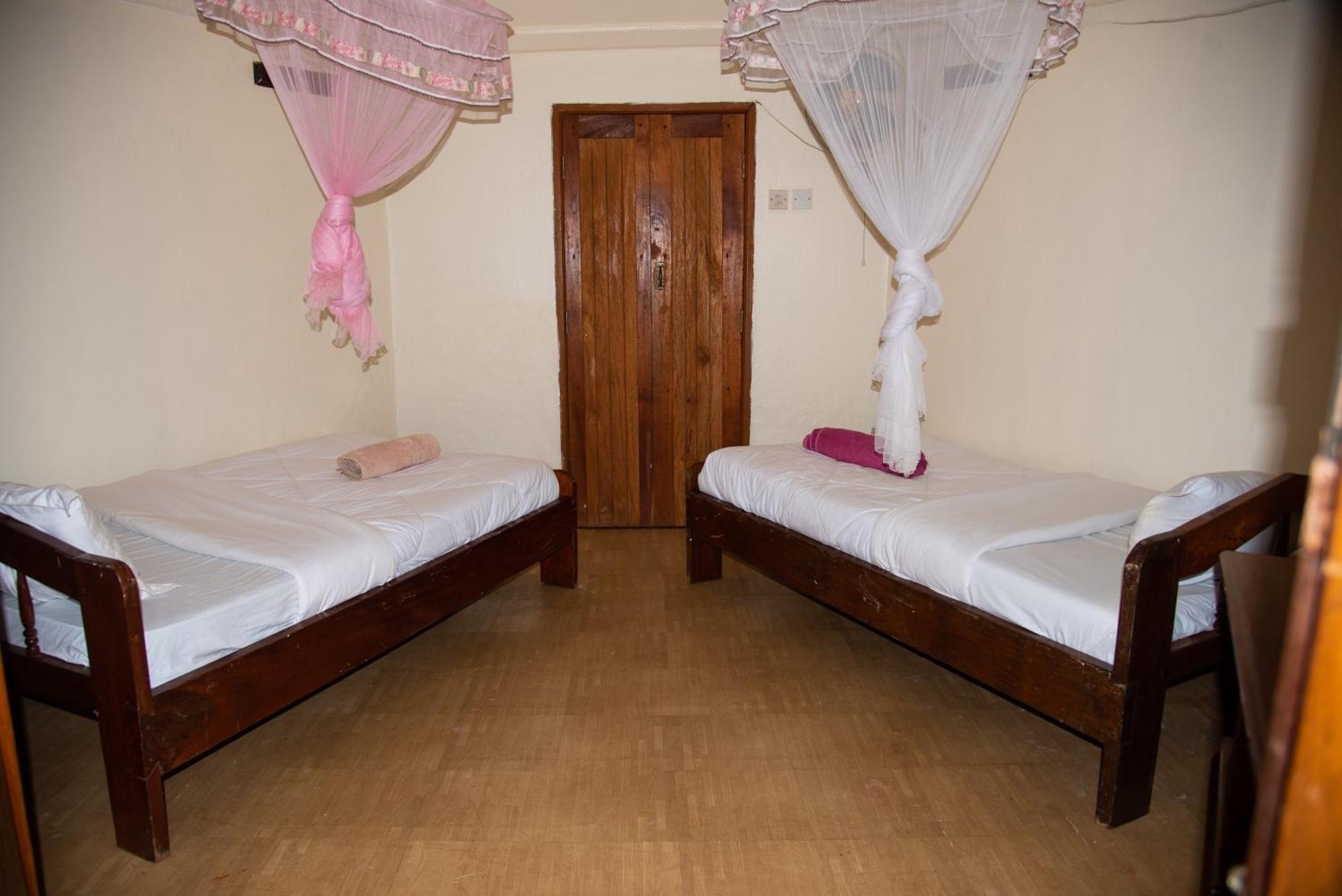 New Court View Hotel Masindi Dış mekan fotoğraf